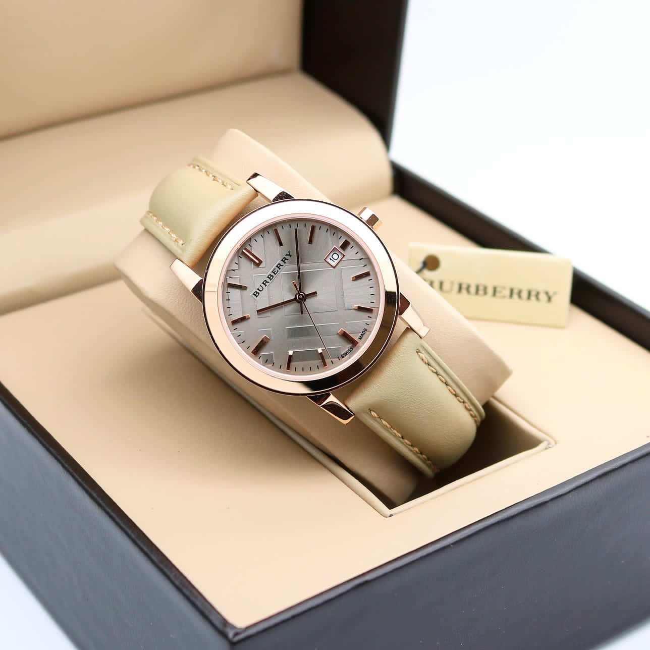 8da4aa58-ca18-465f-86cb-1742f652bc73.jpg WATCH GABRU LUXURY WATCH FOR WOMEN - Image 1